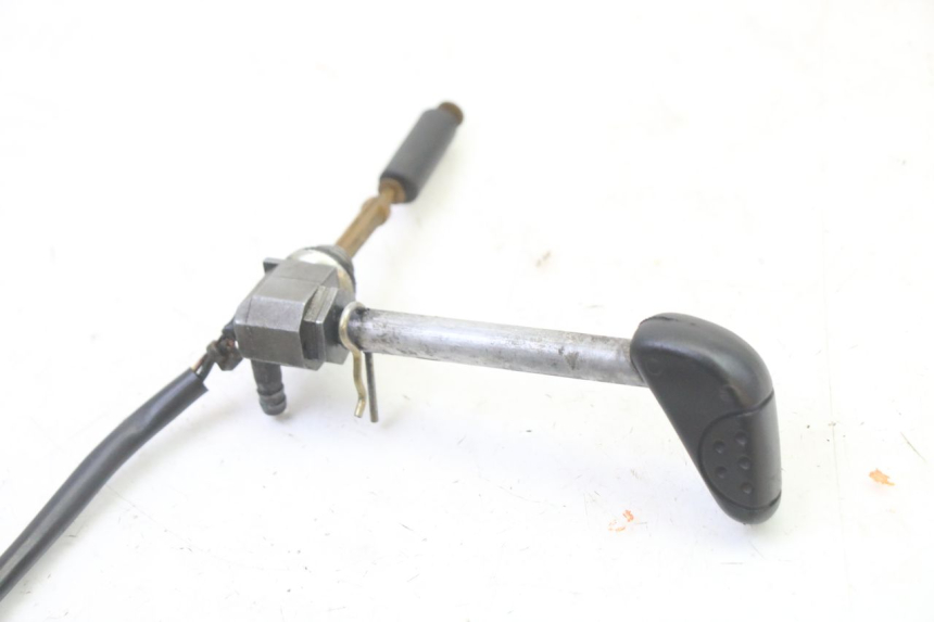 photo de RUBINETTO SERBATOIO PEUGEOT SPEEDAKE 50 (1995 - 1997) - Zoom sullo stato d'uso