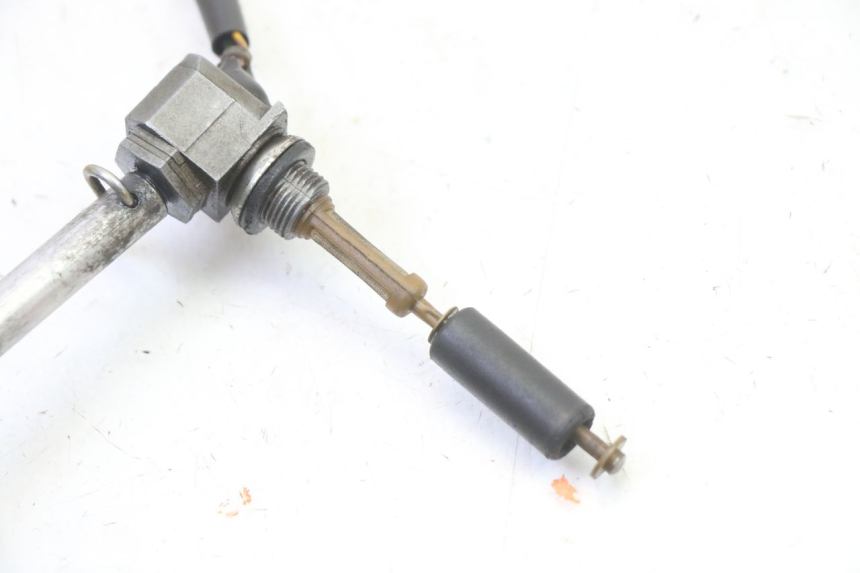 photo de RUBINETTO SERBATOIO PEUGEOT SPEEDAKE 50 (1995 - 1997) - Dettagli dei punti di fissaggio