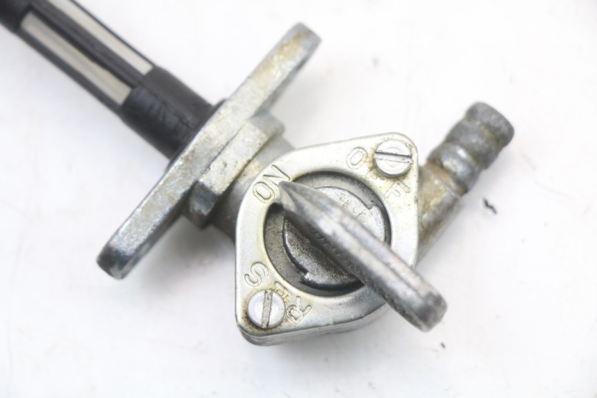 photo de RUBINETTO SERBATOIO SUZUKI VL INTRUDER 125 (2004 - 2007) - Dettaglio del componente