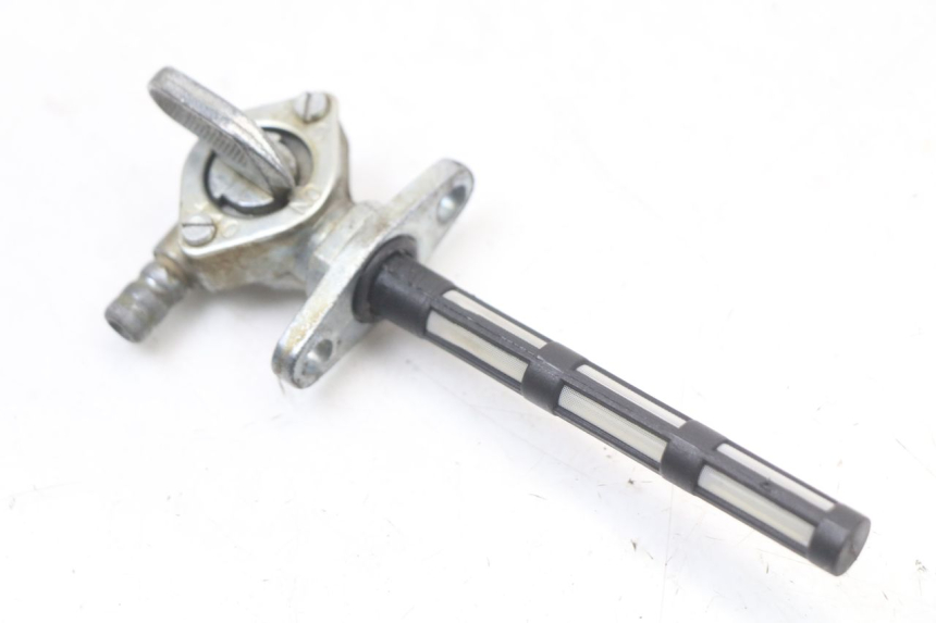 photo de RUBINETTO SERBATOIO SUZUKI VL INTRUDER 125 (2004 - 2007) - Zoom sullo stato d'uso