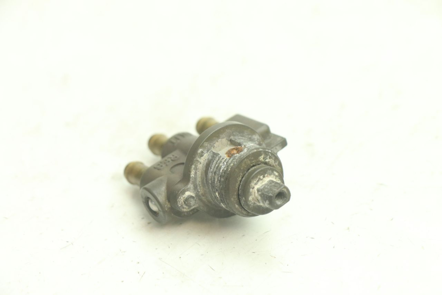 photo de RUBINETTO SERBATOIO YAMAHA WAVE RUNNER GP R 1200 (2000 - 2003) - Altra angolazione
