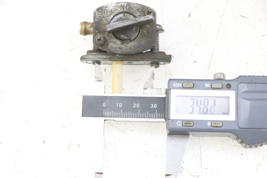 photo de ROBINET SERBATOIO YAMAHA FZS FAZER 600 (2001 - 2003) - Dettaglio del componente