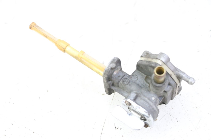 photo de RUBINETTO SERBATOIO KAWASAKI ZR7 ZR-7 S 750 (1999 - 2004) - Vista d'insieme del prodotto