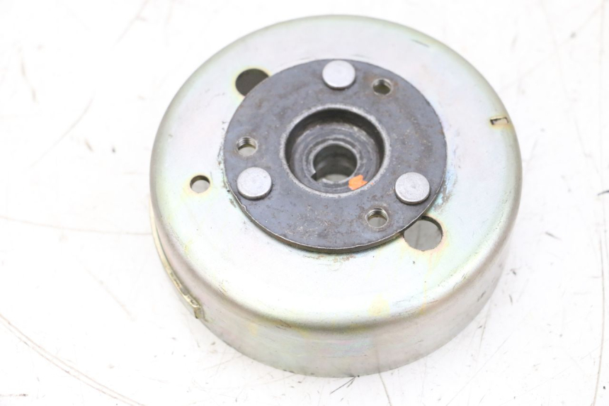 photo de VOLANO MBK BOOSTER SPIRIT NAKED 50 (2004 - 2017) - Primo piano tecnico