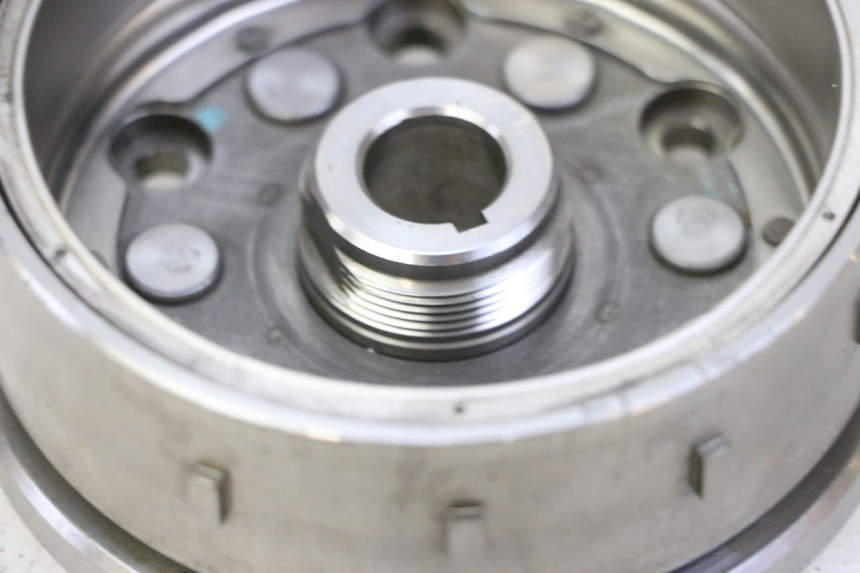 photo de VOLANO HONDA CBF 125 (2009 - 2015) - Dettagli dei punti di fissaggio