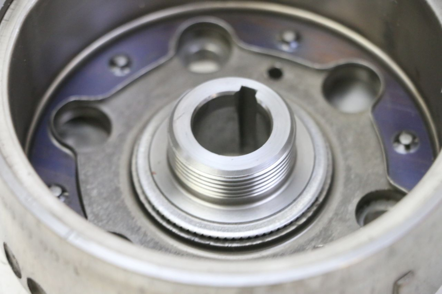 photo de ROTOR HONDA FES S-WING SWING ABS 125 (2007 - 2015) - Stato della superficie e materiale