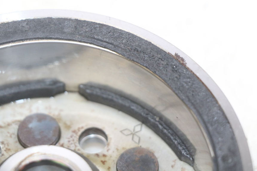 photo de STATOR YAMAHA FZS FAZER 600 (1998 - 2001) - Dettagli dei punti di fissaggio