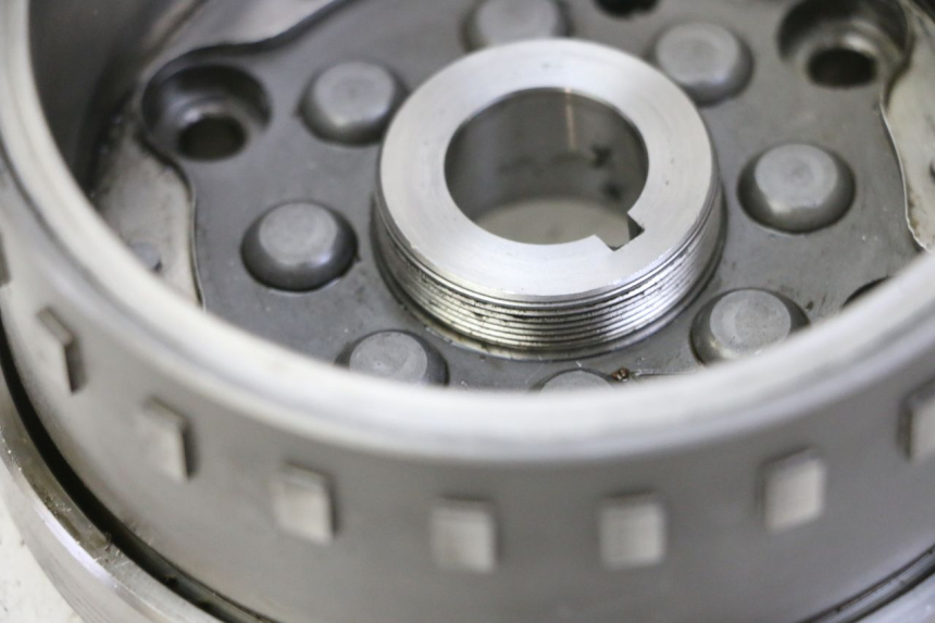 photo de ROTOR PIAGGIO MP3 RL 250 (2006 - 2010) - Dettagli dei punti di fissaggio