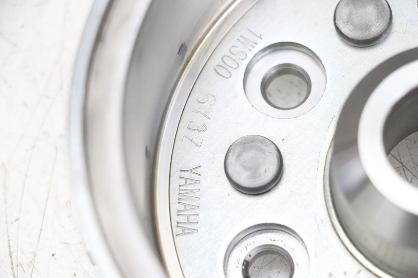 photo de ROTOR YAMAHA MT-07 MT07 ABS 700 (2014 - 2017) - Primo piano tecnico