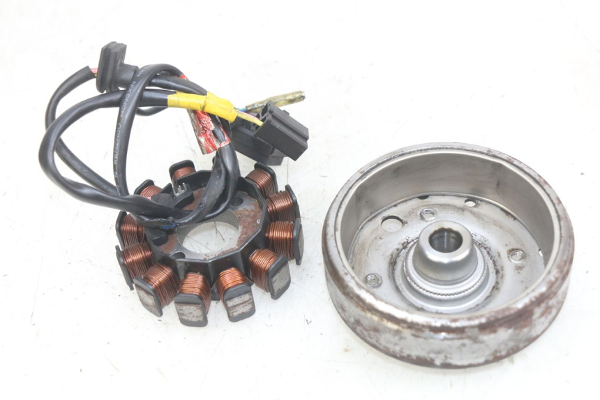 photo de ROTOR STATOR KYMCO AGILITY NAKED RENOUVO 2T 50 (2011 - 2018) - Primo piano tecnico