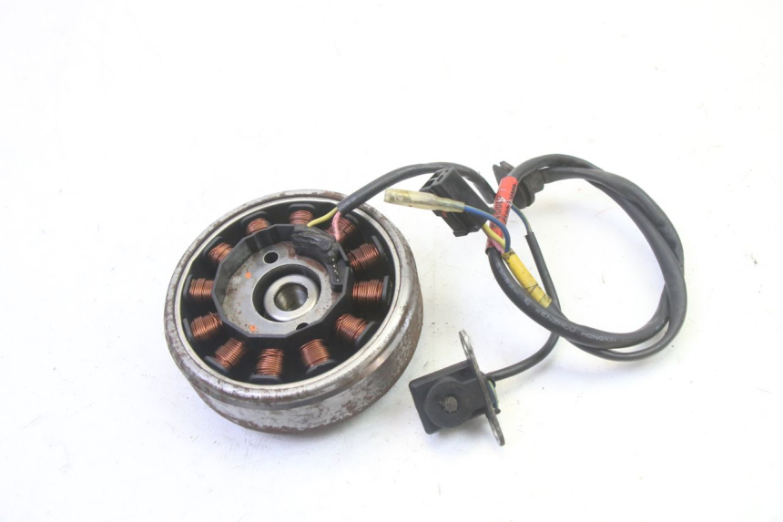 photo de ROTOR STATOR KYMCO AGILITY NAKED RENOUVO 2T 50 (2011 - 2018) - Altra angolazione