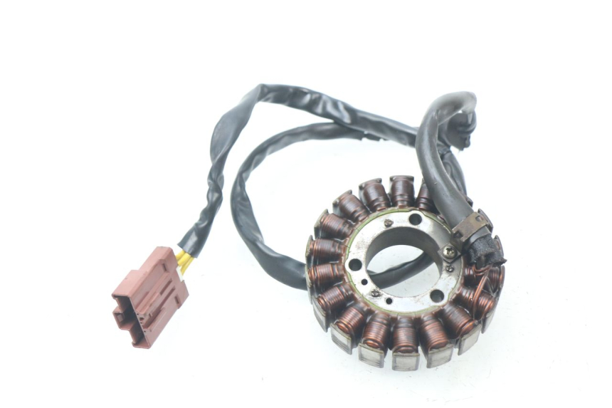 photo de ROTOR STATORE PIAGGIO BEVERLY 500 (2003 - 2007) - Dettagli dei punti di fissaggio