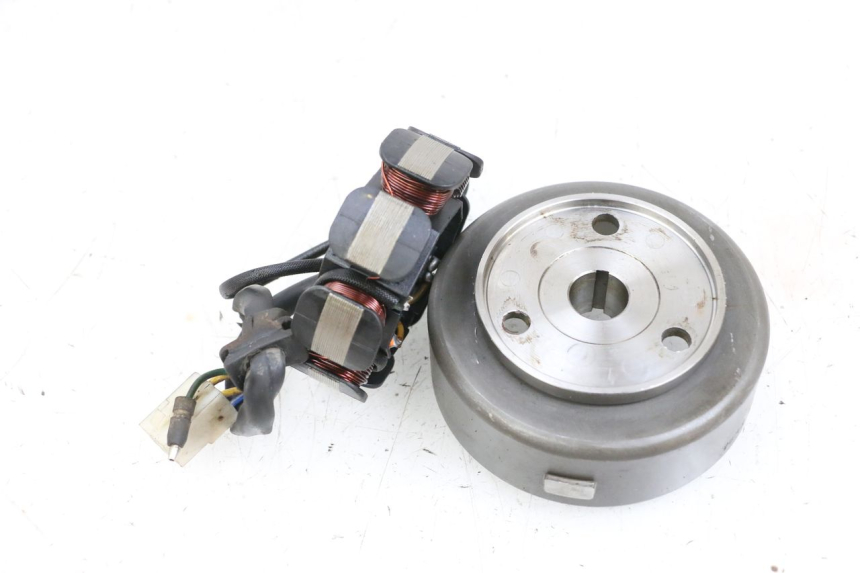 photo de STATORE MAG POWER BOMBERS 4T 50 (2016 - 2026) - Vista d'insieme del prodotto