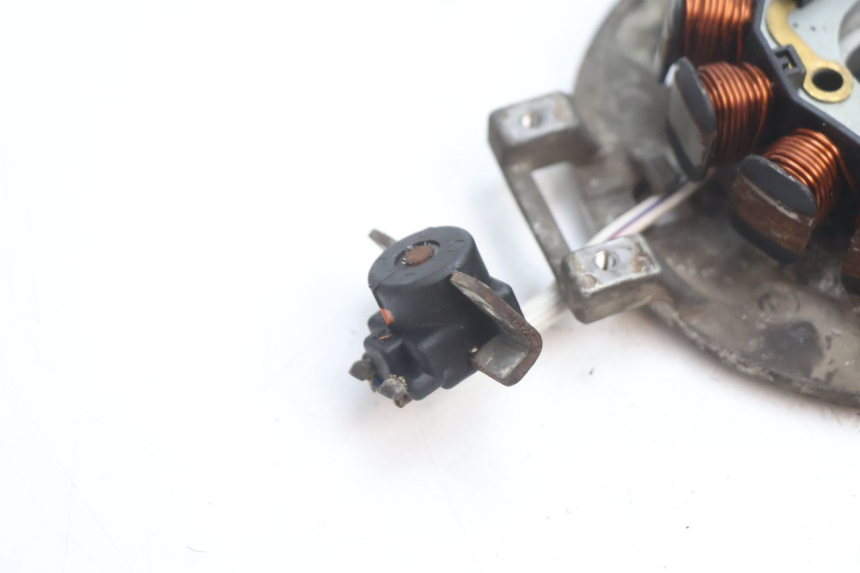 photo de ROTOR STATOR MBK BOOSTER SPIRIT 50 (2004 - 2017) - Primo piano tecnico