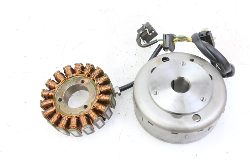 photo de ROTOR STATOR SUZUKI BURGMAN 125 (2007 - 2014) - Ricambio usato controllato