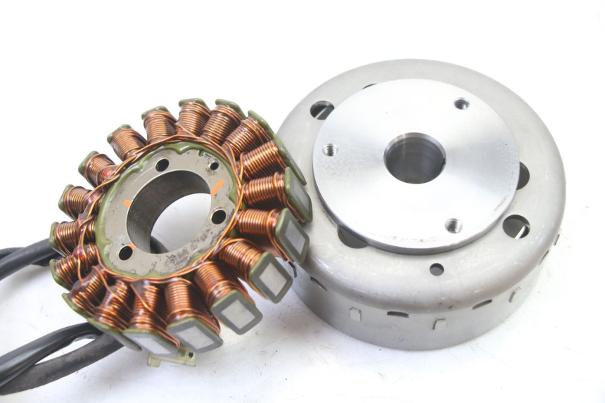 photo de ROTOR STATOR SUZUKI BURGMAN 125 (2007 - 2014) - Altra angolazione