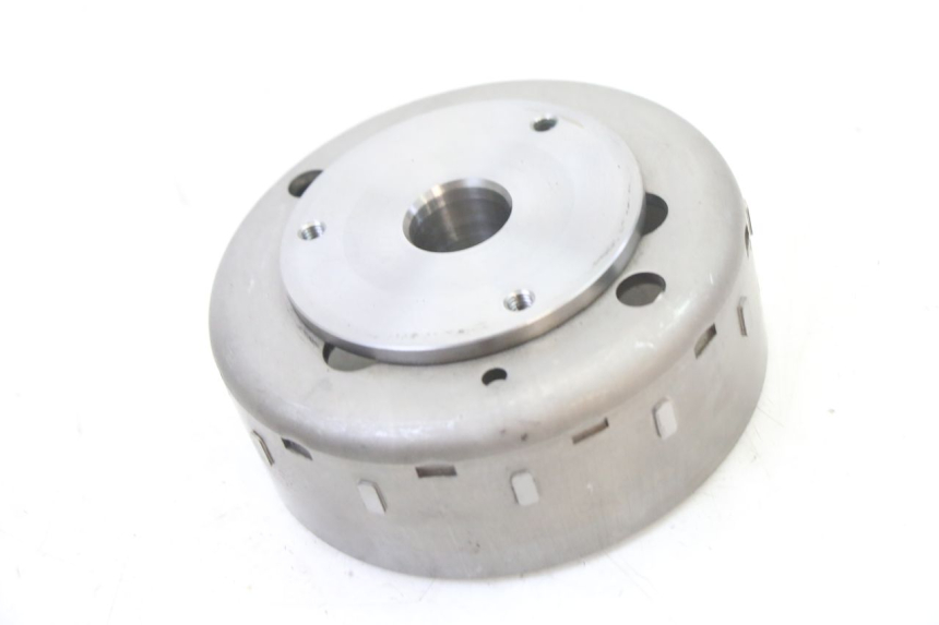 photo de ROTOR STATOR SUZUKI BURGMAN 125 (2007 - 2014) - Primo piano tecnico