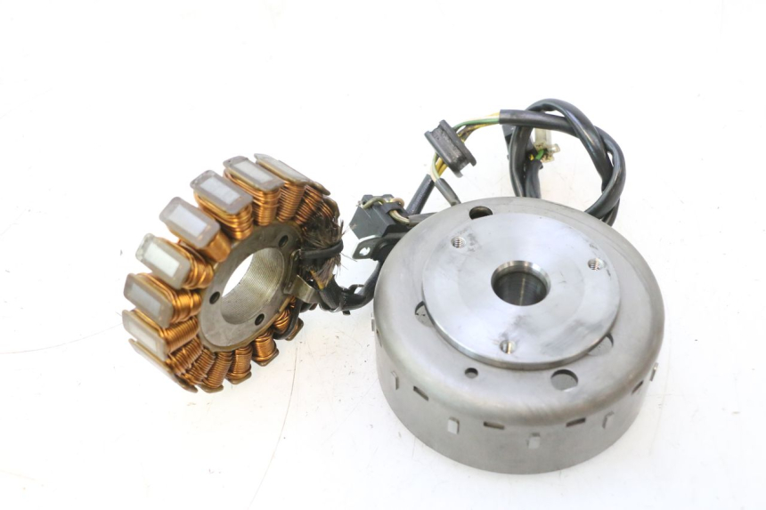 photo de ROTOR STATOR SUZUKI BURGMAN 125 (2007 - 2014) - Altra angolazione