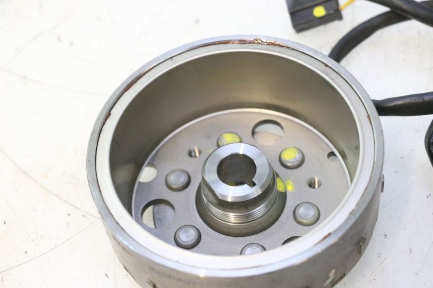 photo de ROTOR STATOR SUZUKI BURGMAN 125 (2007 - 2014) - Foto prodotto supplementare