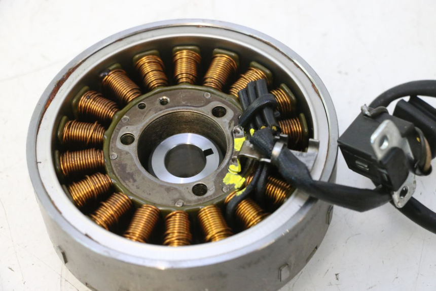 photo de ROTOR STATOR SUZUKI BURGMAN 125 (2007 - 2014) - Primo piano tecnico