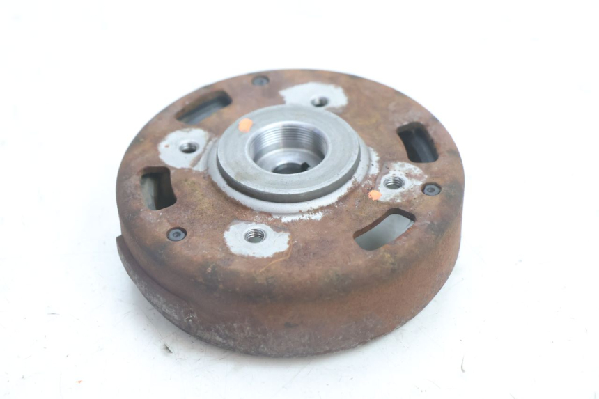 photo de ROTOR STATOR PEUGEOT BUXY 50 (1993 - 1998) - Primo piano tecnico