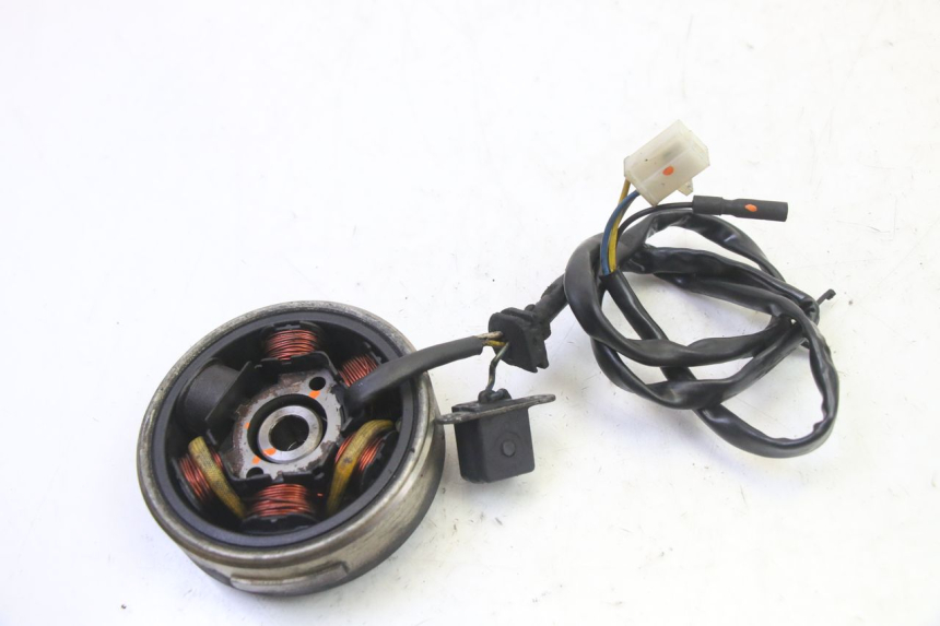 photo de STATORE PEUGEOT ELYSTAR 50 (2002 - 2014) - Altra angolazione