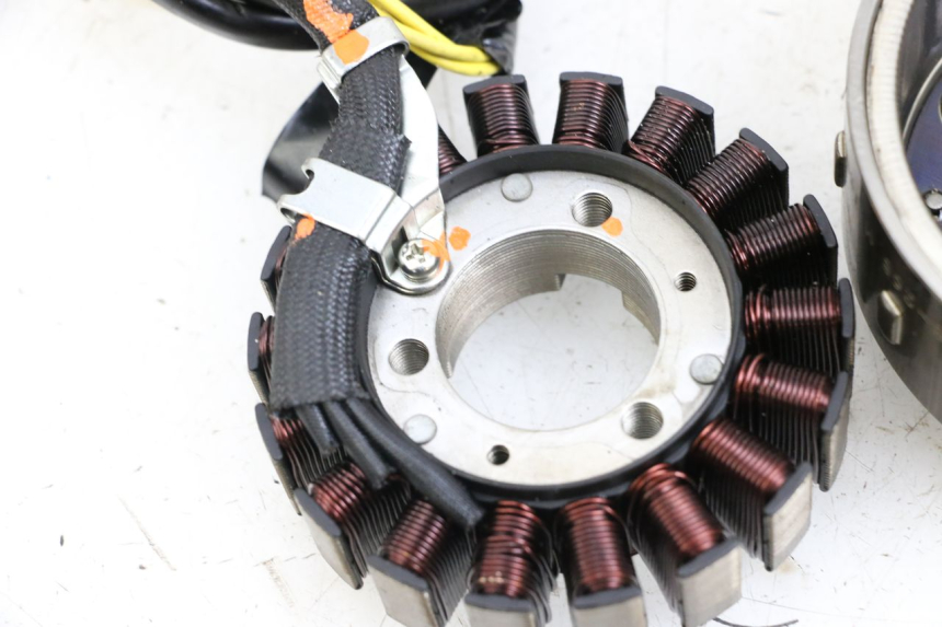 photo de ROTOR STATOR HONDA FES S-WING SWING ABS 125 (2007 - 2015) - Ricambio usato controllato