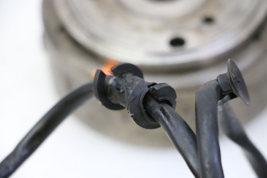 photo de ROTOR STATOR HONDA FES S-WING SWING ABS 125 (2007 - 2015) - Altra angolazione