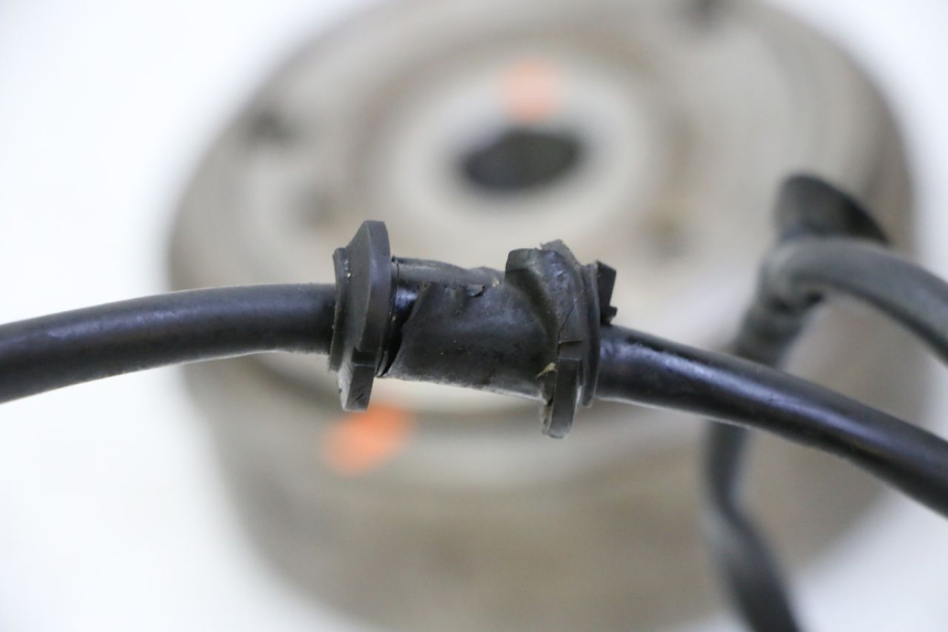 photo de ROTOR STATOR HONDA FES S-WING SWING ABS 125 (2007 - 2015) - Primo piano tecnico