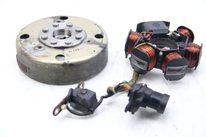 photo de ROTOR STATOR PIAGGIO FLY 2T 50 (2004 - 2017) - Vista principale