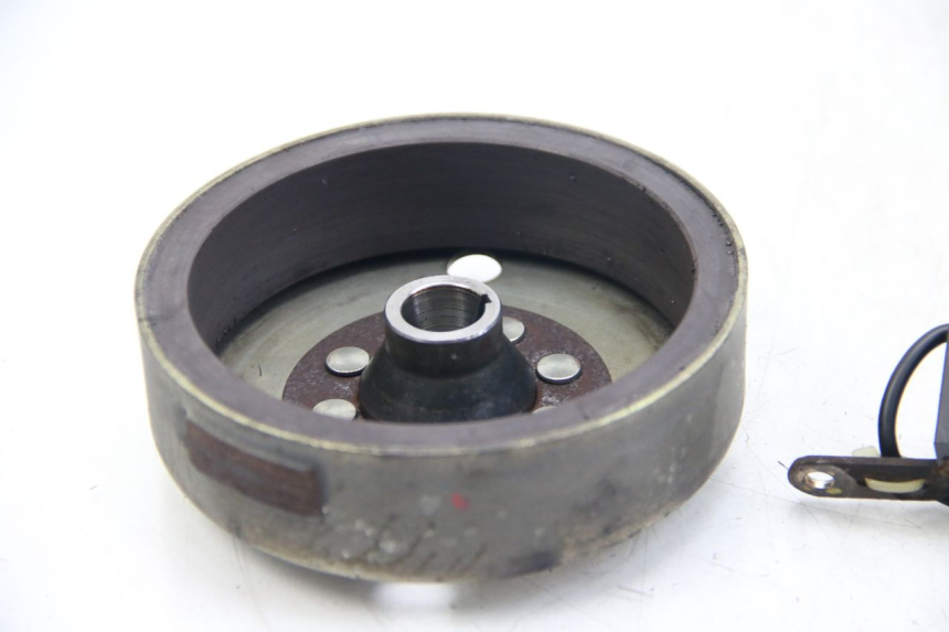 photo de ROTOR STATOR PIAGGIO FLY 2T 50 (2004 - 2017) - Primo piano tecnico