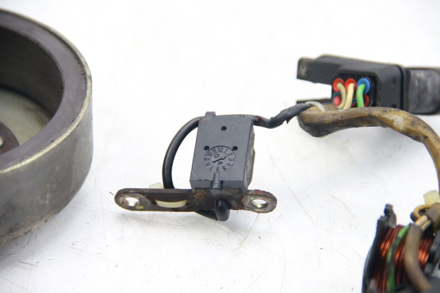 photo de ROTOR STATOR PIAGGIO FLY 2T 50 (2004 - 2017) - Vista d'insieme del prodotto