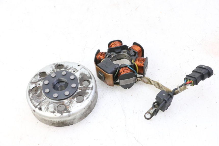 photo de ROTOR STATOR PIAGGIO FLY 2T 50 (2004 - 2017) - Altra angolazione
