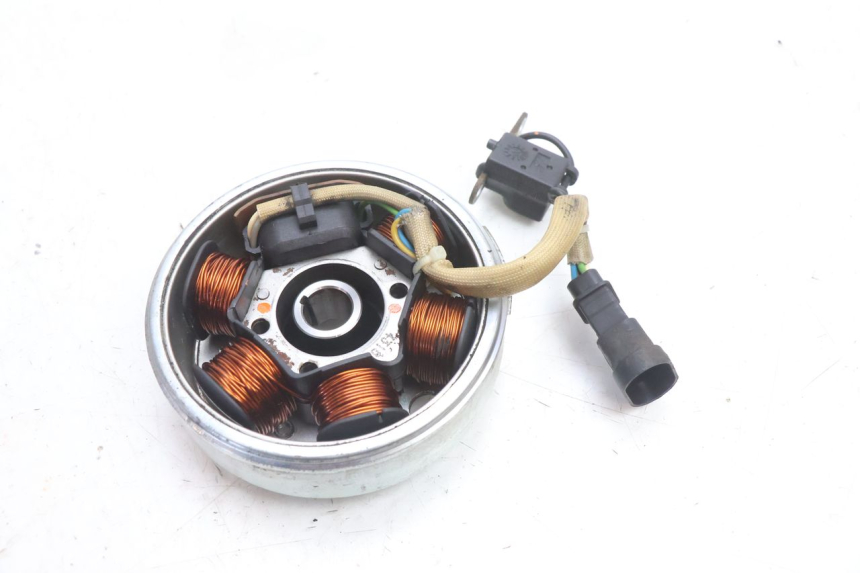 photo de ROTOR STATOR PIAGGIO FLY 2T 50 (2004 - 2017) - Altra angolazione