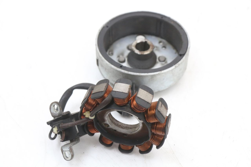 photo de STATORE PIAGGIO FLY 4T 50 (2004 - 2010) - Zoom sullo stato d'uso