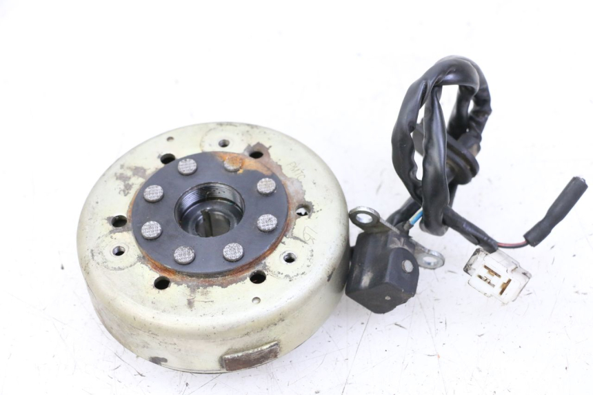 photo de ROTOR STATOR PEUGEOT KISBEE 2T 50 (2010 - 2017) - Zoom sullo stato d'uso