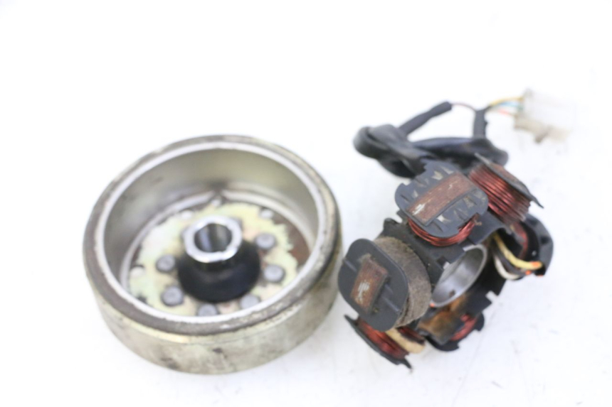 photo de ROTOR STATOR PEUGEOT KISBEE 2T 50 (2010 - 2017) - Primo piano tecnico