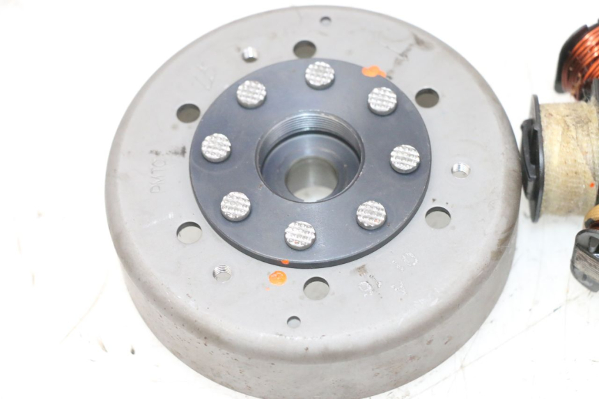 photo de ROTOR STATOR PEUGEOT KISBEE 2T 50 (2010 - 2017) - Altra vista dell'articolo