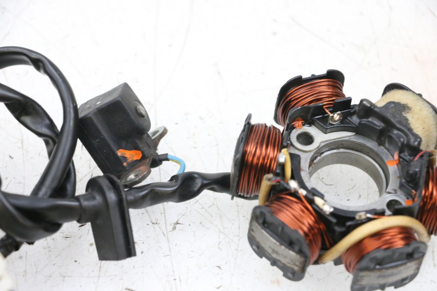 photo de ROTOR STATOR PEUGEOT KISBEE 2T 50 (2010 - 2017) - Altra angolazione