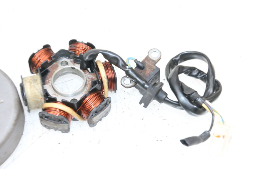 photo de ROTOR STATOR PEUGEOT KISBEE 2T 50 (2010 - 2017) - Marcature e riferimenti originali