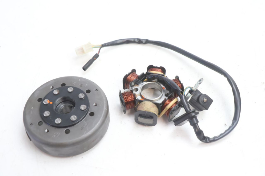 photo de ROTOR STATOR PEUGEOT KISBEE 2T 50 (2010 - 2017) - Vista principale