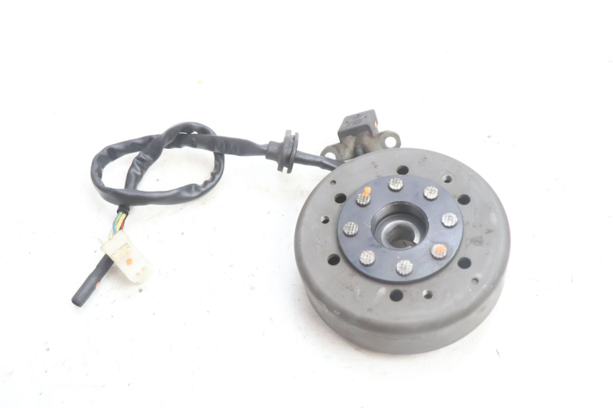 photo de ROTOR STATOR PEUGEOT KISBEE 2T 50 (2010 - 2017) - Zoom sullo stato d'uso
