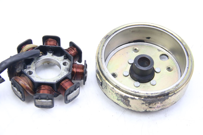 photo de ROTOR STATOR PEUGEOT KISBEE 4T 50 (2010 - 2017) - Dettaglio del componente