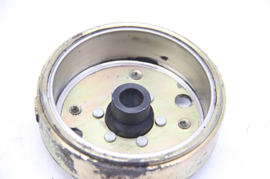 photo de ROTOR STATOR PEUGEOT KISBEE 4T 50 (2010 - 2017) - Zoom sullo stato d'uso