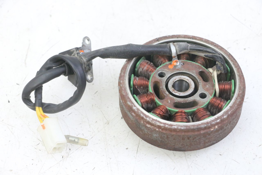 photo de ROTOR STATOR PEUGEOT KISBEE 4T 50 (2018 - 2022) - Zoom sullo stato d'uso