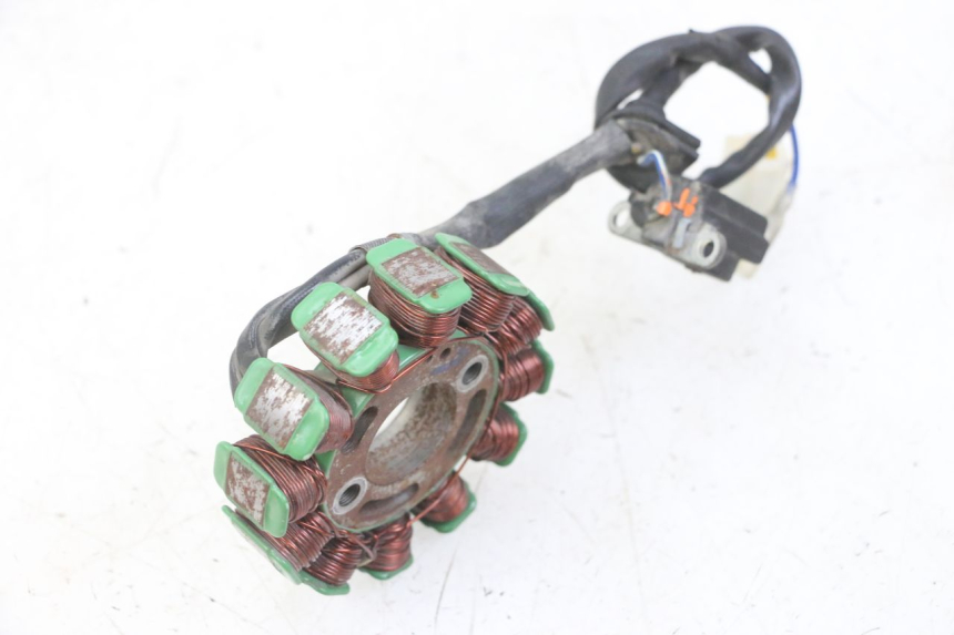 photo de ROTOR STATOR PEUGEOT KISBEE 4T 50 (2018 - 2022) - Dettagli dei punti di fissaggio