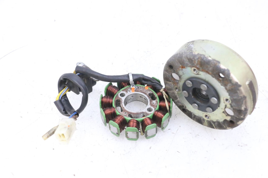 photo de ROTOR STATOR PEUGEOT KISBEE 4T 50 (2018 - 2022) - Vista d'insieme del prodotto