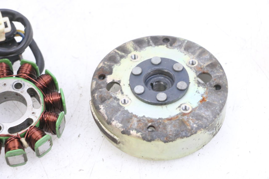 photo de ROTOR STATOR PEUGEOT KISBEE 4T 50 (2018 - 2022) - Stato della superficie e materiale