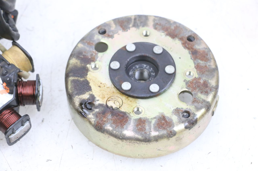 photo de ROTOR STATOR PEUGEOT KISBEE 4T 50 (2010 - 2017) - Caratteristiche distintive