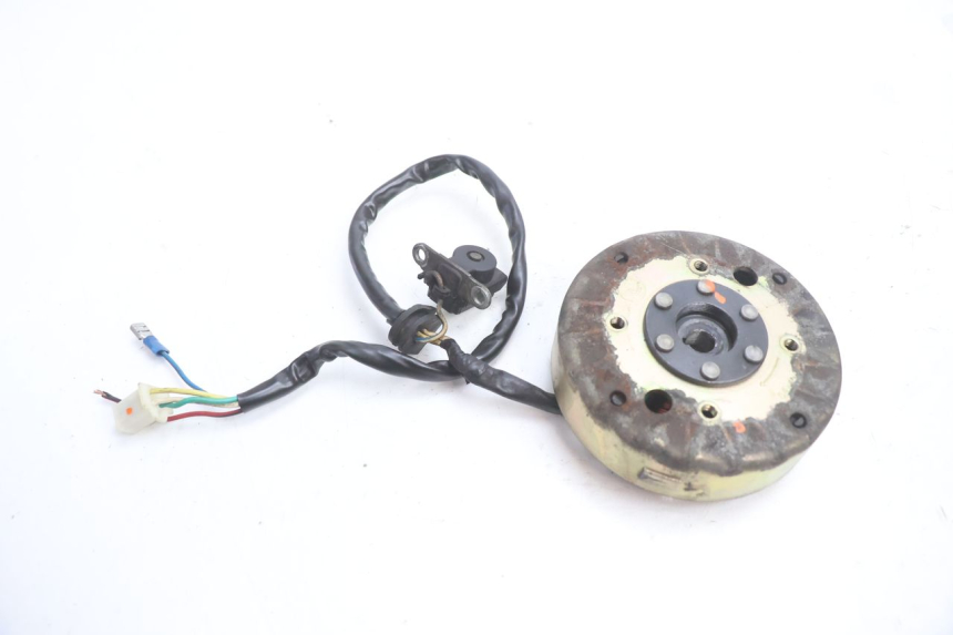 photo de ROTOR STATOR PEUGEOT KISBEE 4T 50 (2010 - 2017) - Zoom sullo stato d'uso